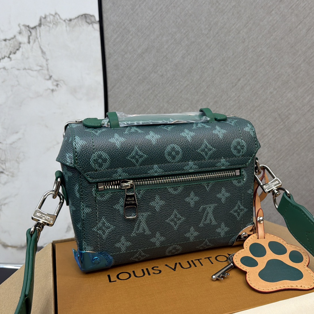 New Fashion handmade men's BagsXC052026090401