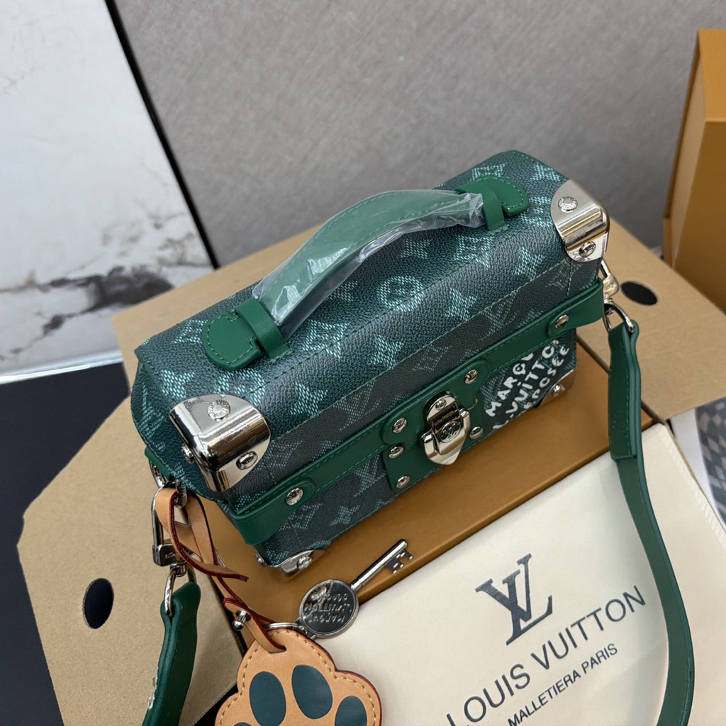 New Fashion handmade men's BagsXC052026090401