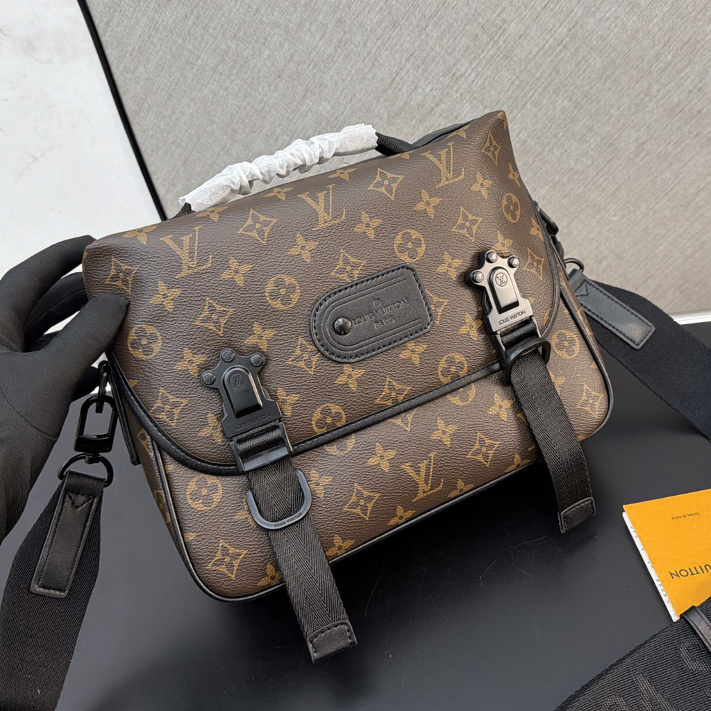 New Handmade Leather Men's BagsXC052026092003