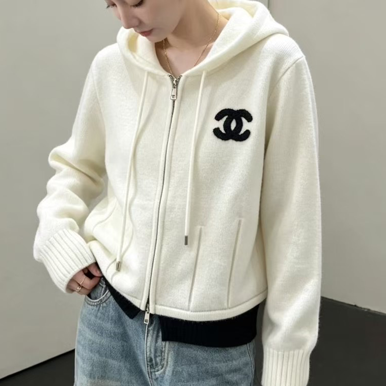 New Black and White Women's SweatersXC052026092102