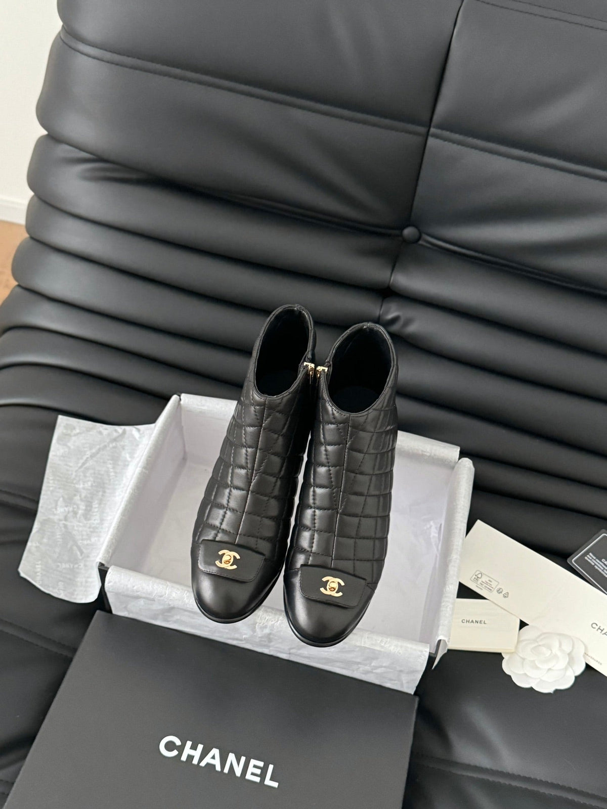 CC SHORT BOOTS 65 MM IN BLACK QUILTED PATTERN LAMBSKIN